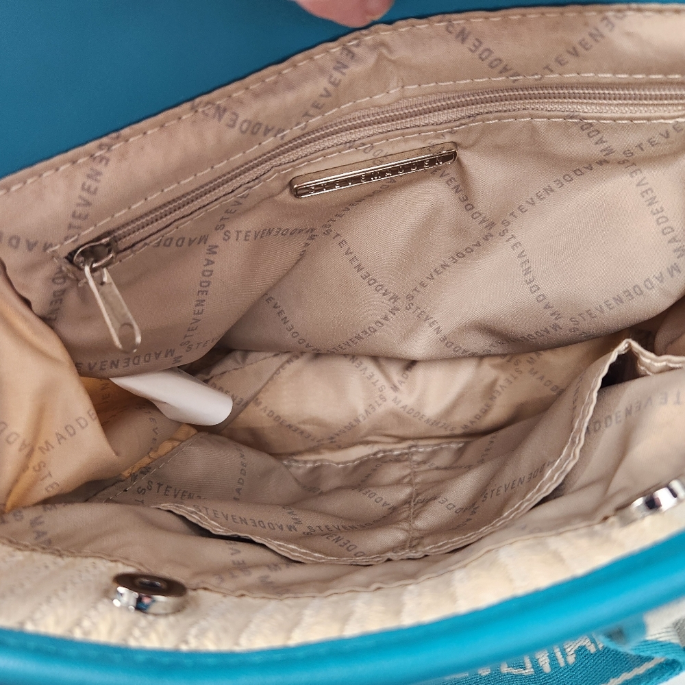 LIKE NEW  Steve Madden White Straw Teal Crossbody Handbag Satchel w AirPod/Coin - Picture 12 of 15